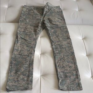 Slimfit digital camo cargo pants